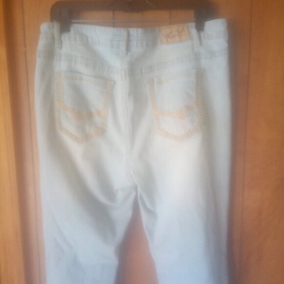 true luck plus size womens distressed jeans size 16 - Picture 6 of 8